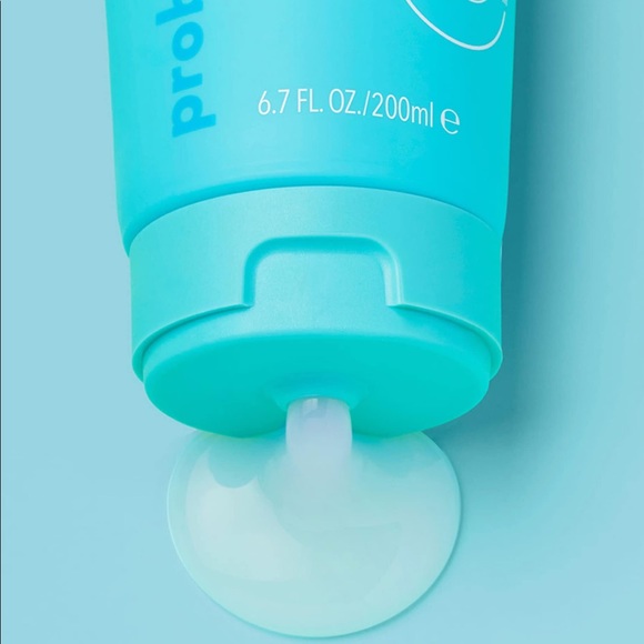 TULA The Cult Classic Purifying Face Cleanser - Picture 2 of 6